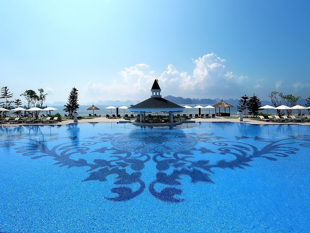Vinpearl Ha Long Bay resort.