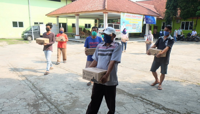 AHM Berbagi Kepedulian Paket Sembako Ramadhan Sehat untuk Masyarakat