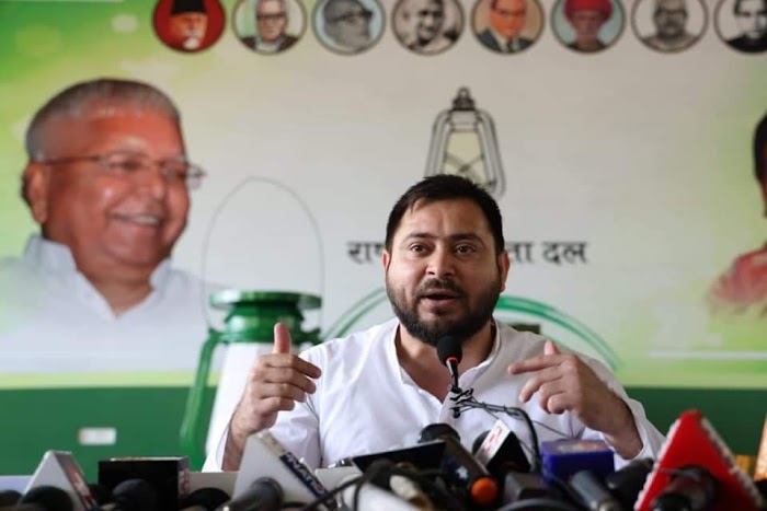 पटना (बिहार) : हमारी सरकार आई तो पहली कैबिनेट में ही पहली कलम से बिहार के 10 लाख युवाओं को देंगे सरकारी नौकरी- तेजस्वी यादव।।