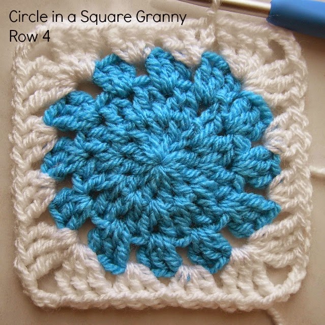 circle in a granny square