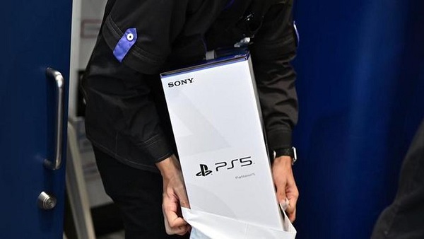 جهاز PS5 يواصل تألقه في منطقة أخرى من العالم و يصبح أسرع جهاز مبيعا في التاريخ