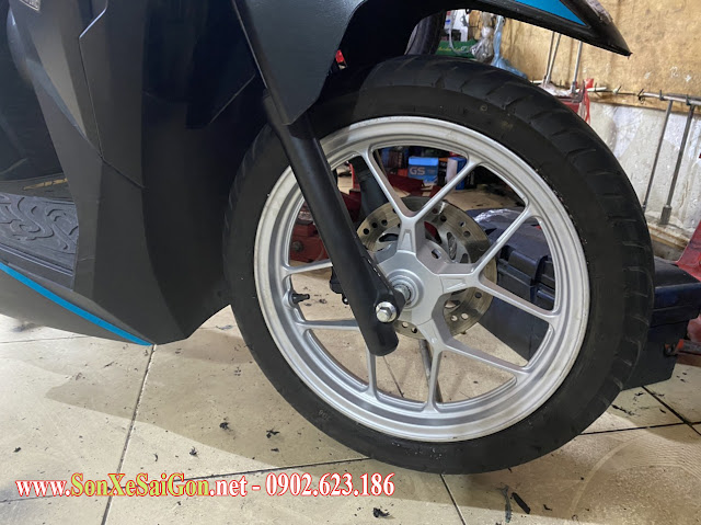 Sơn bánh mâm xe màu bạc ánh kim cực đẹp tại TPHCM Sơn bánh mâm xe màu bạc ánh kim cực đẹp tại TPHCM