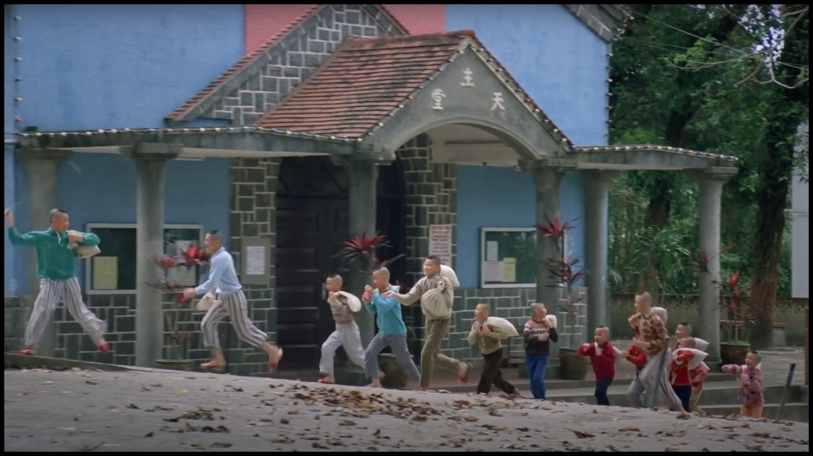 Hong Kong Movie Tours: Painted Faces - Sacred Heart Church