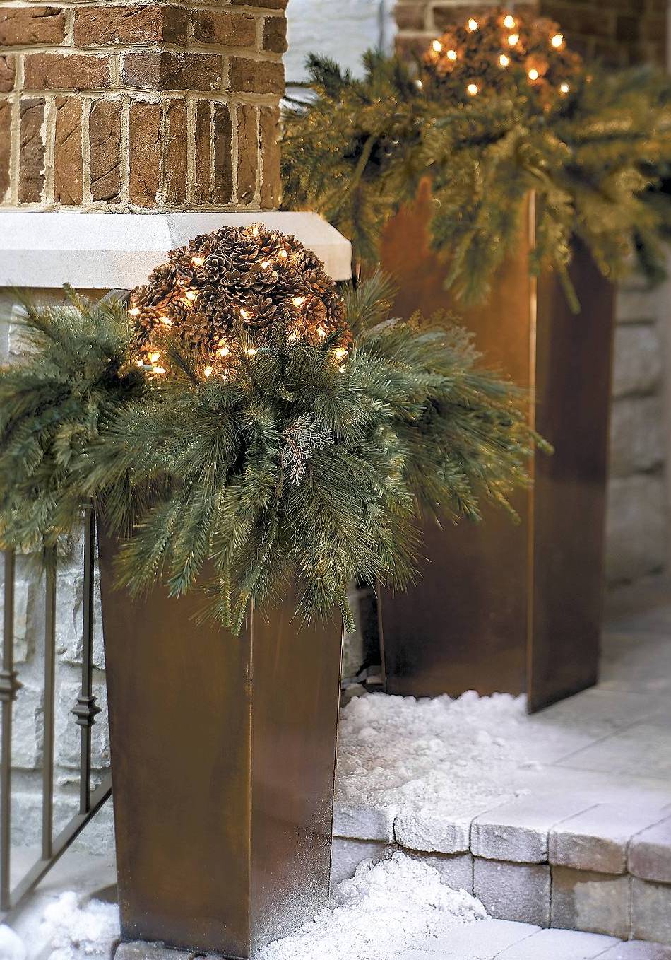 lookandlovewithlolo holidays decorating with mixed metallics saks christmas ornaments