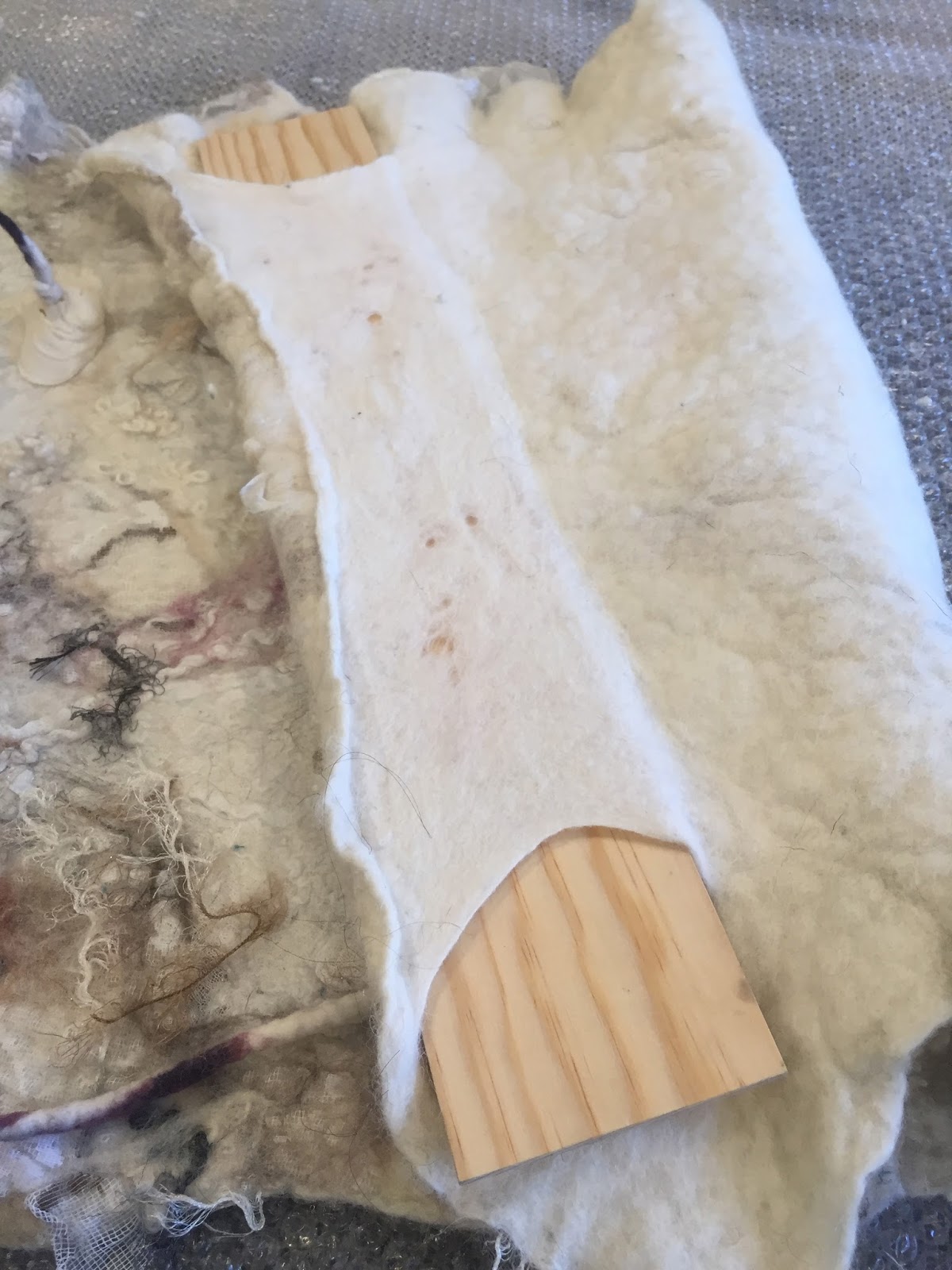 Studio 907 How to Mount a Felted Wall Hanging