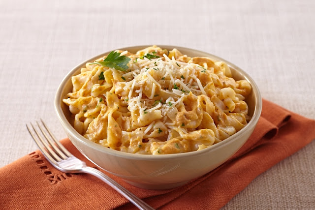 Creamy Pumpkin Fettuccine #healthypumpkinentree