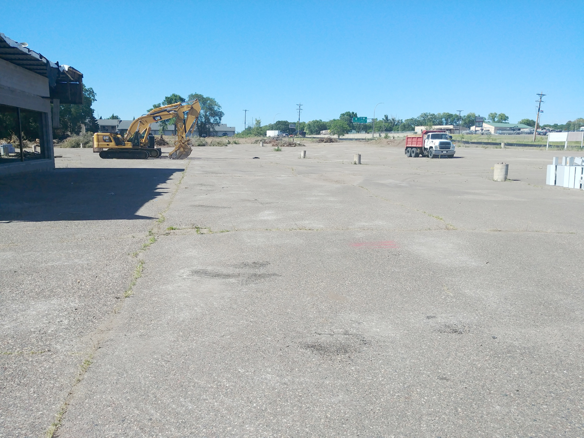 Saxon Motors 2 The Wrath of Flar! Elk River, MN