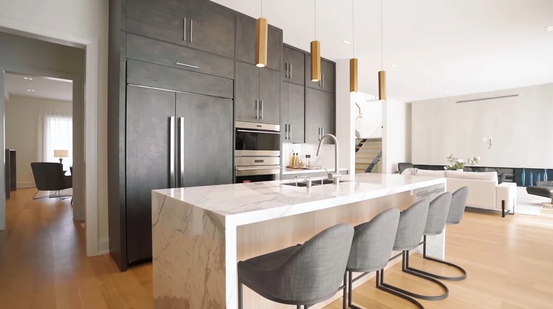 71 Photos vs. 273 Poyntz Ave, Toronto, ON Interior Design Luxury Home Tour