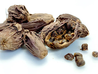Black Cardamom Pods and Seeds