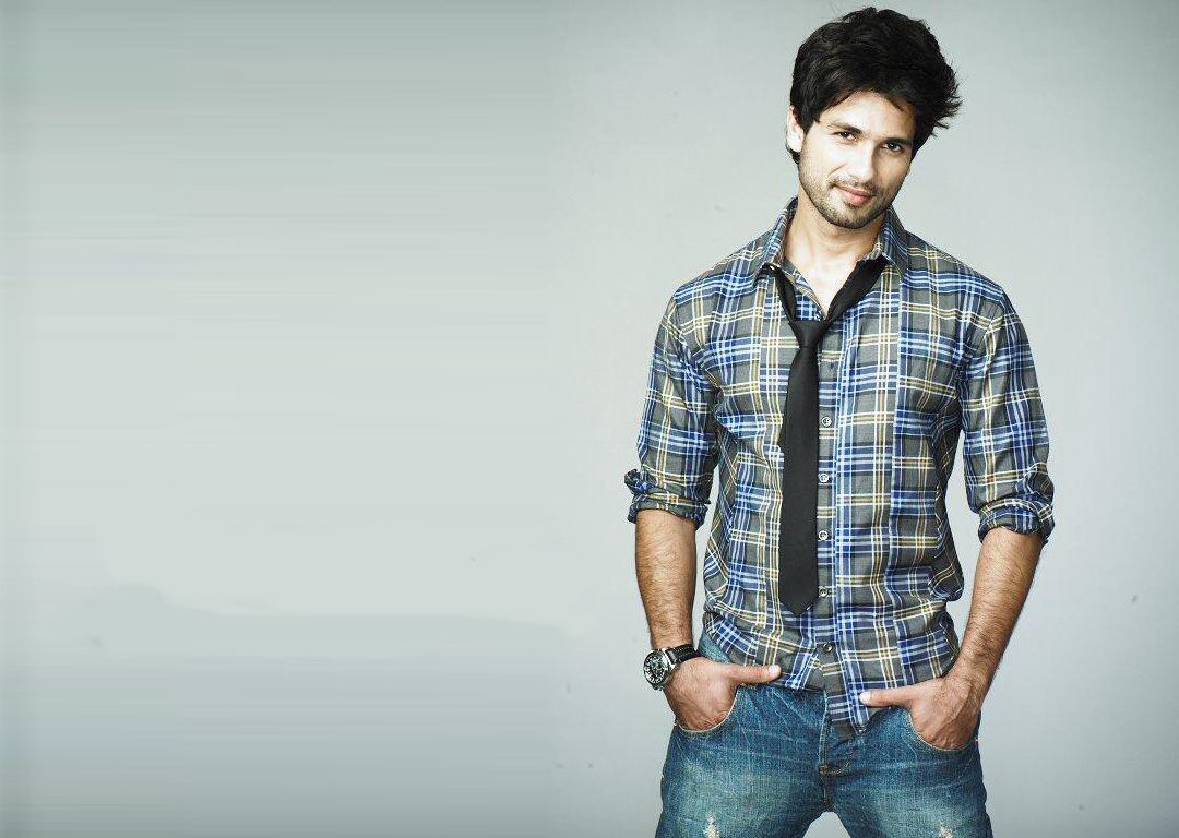 Shahid Kapoor Height, Weight, Age, Afairs, Wife, Income