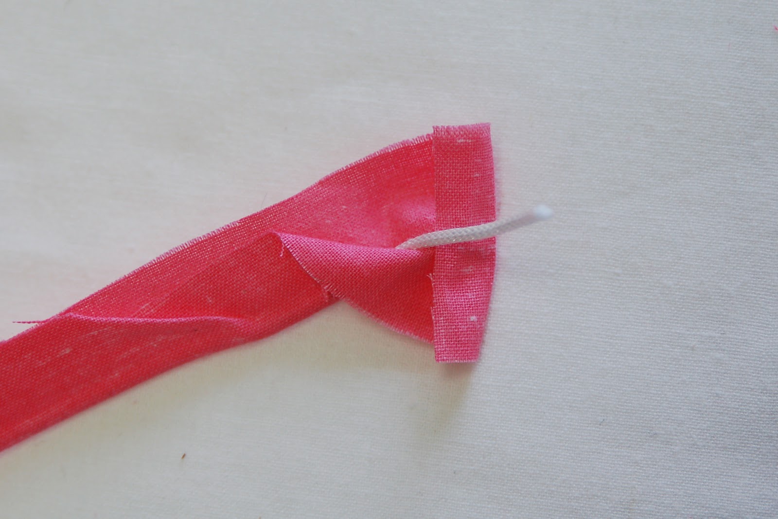 Buckets Gone Wild! Piping Sew Perfect