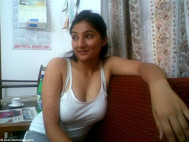 Pakistan Hot Girls At Hotel As In Cricket Jercy Hot College Girls