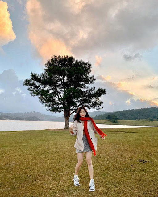 Gia thế khủng của Huỳnh Anh - bạn gái mới Nguyễn Quang Hải: Bố ở nước ngoài, thường xuyên đi du lịch nước ngoài