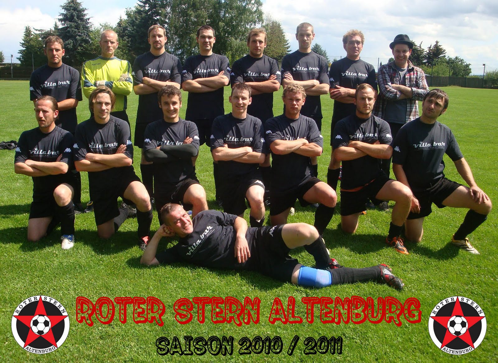 Roter Fußball