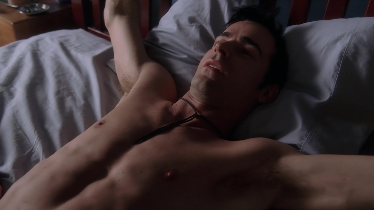 Justin Theroux shirtless in Six Feet Under 4-04 "Can I Come Up Now? 