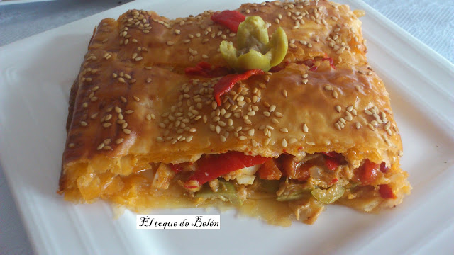  STRUDEL SALADO DE PIMIENTOS , ACEITUNAS Y ATÚN 