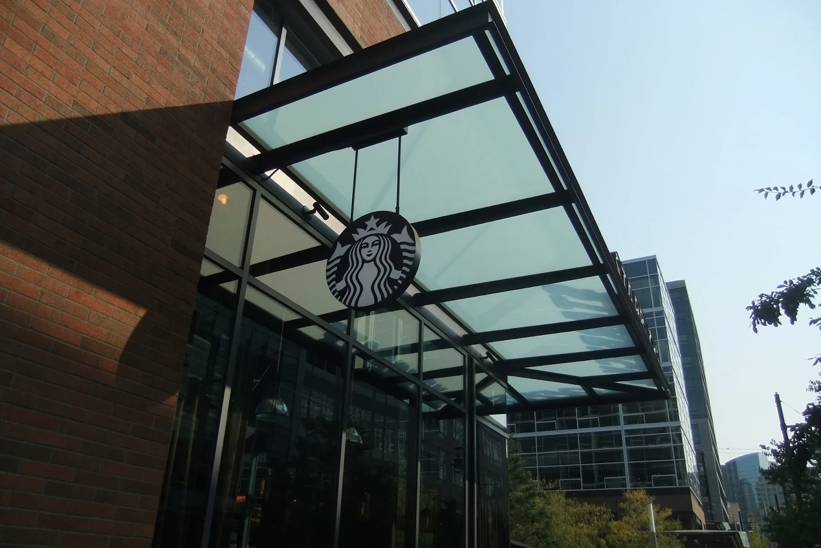 starbucks-coffee-amazon-campus