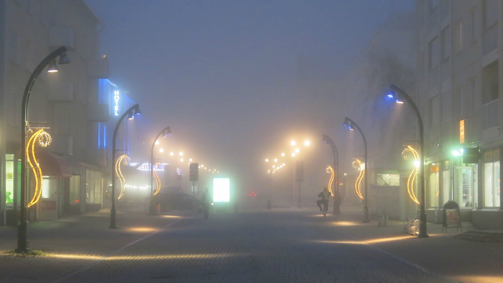 LENS and COVER PHOTOGRAPHY Foggy Afternoon