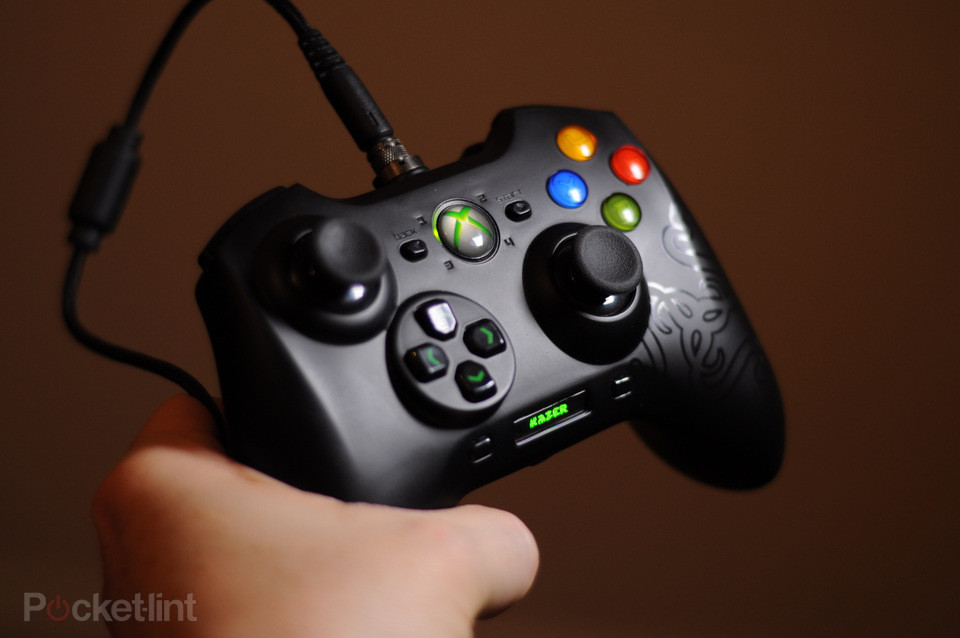 Geek Up!: Razer lança no Brasil joystick para Xbox 360 com tela OLED e ...