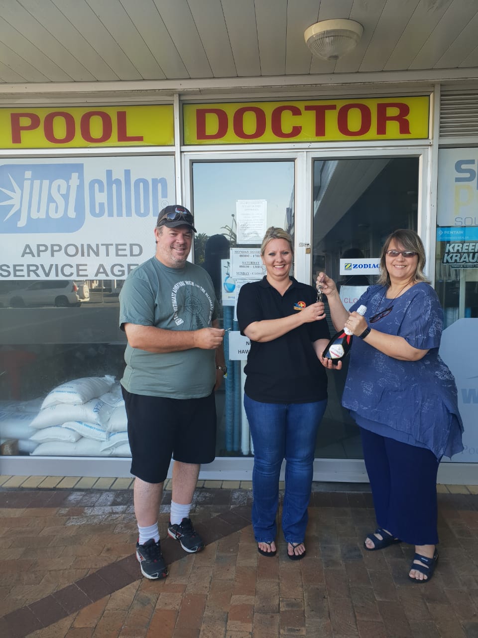 POOL DOCTOR TABLE VIEW