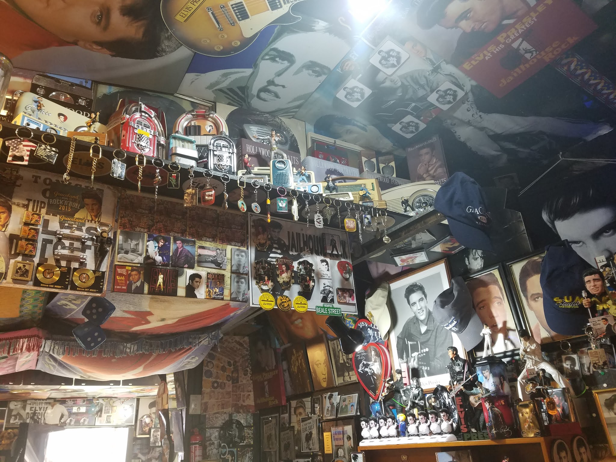Life In New Zealand: Elvis Presley Museum