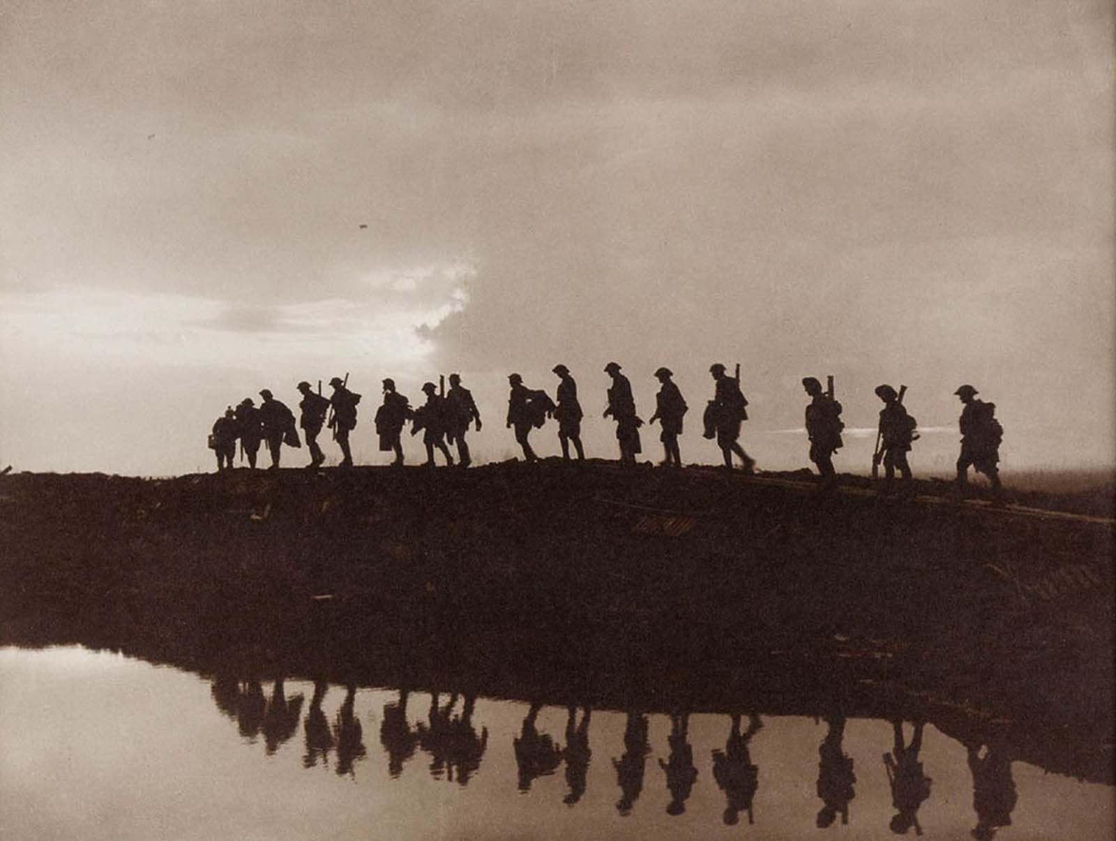 Western front photographs frank hurley