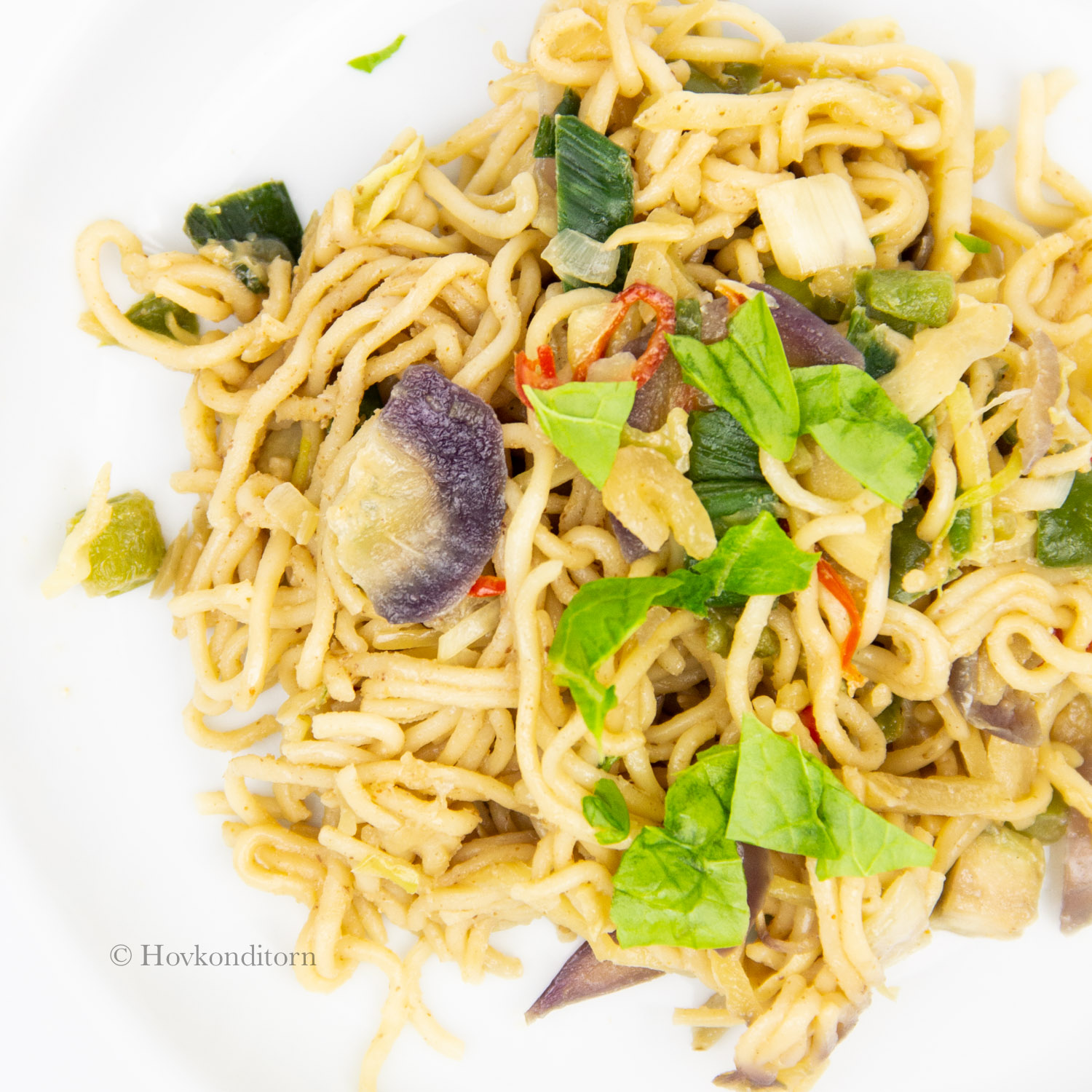 Vegetable Noodles with Peanut Butter Sauce