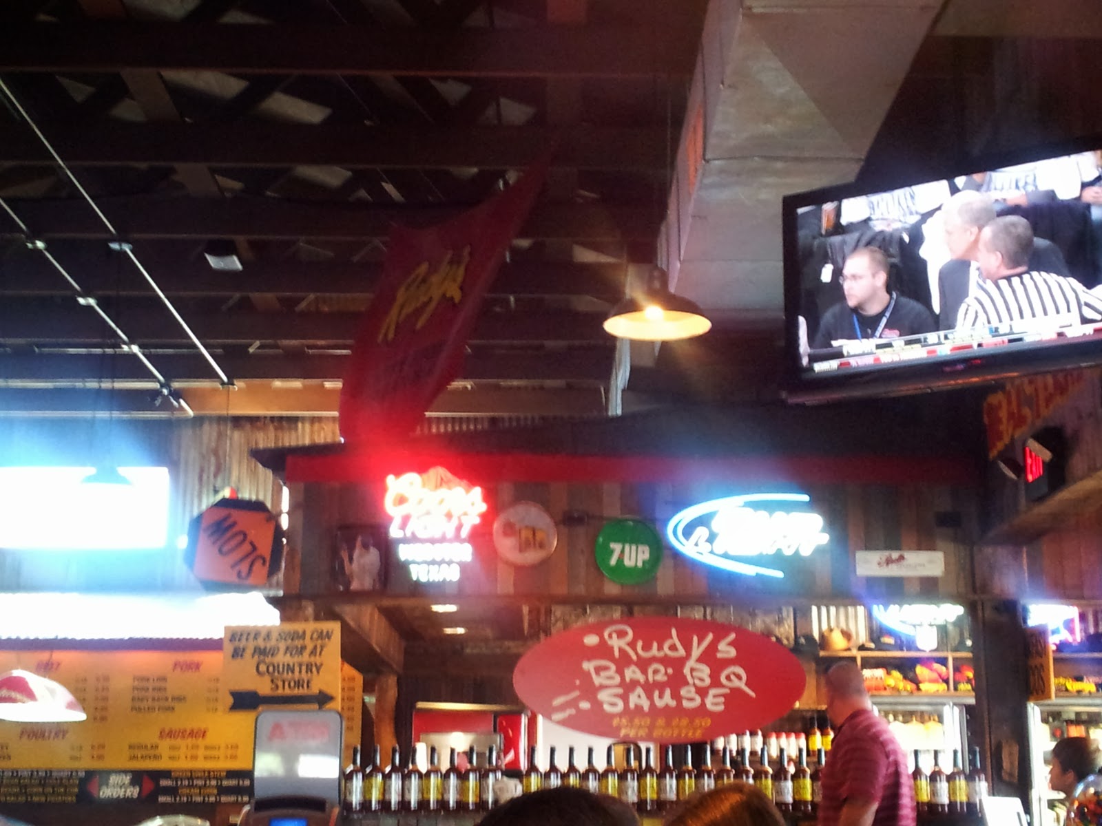 The HappiTraveler Rudy's Country Store and BBQ ster, TX