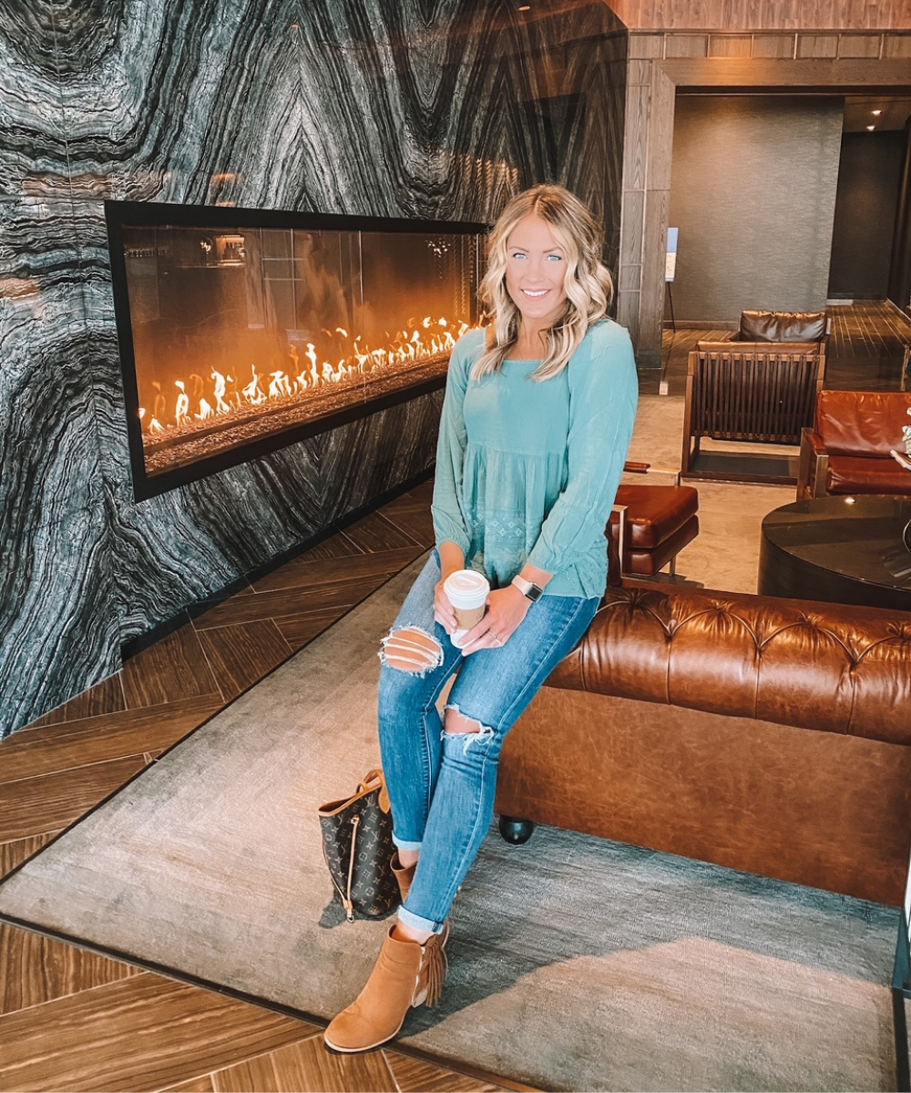 Amanda Martin of @amandasOK relaxes in the lobby of the Omni Oklahoma City