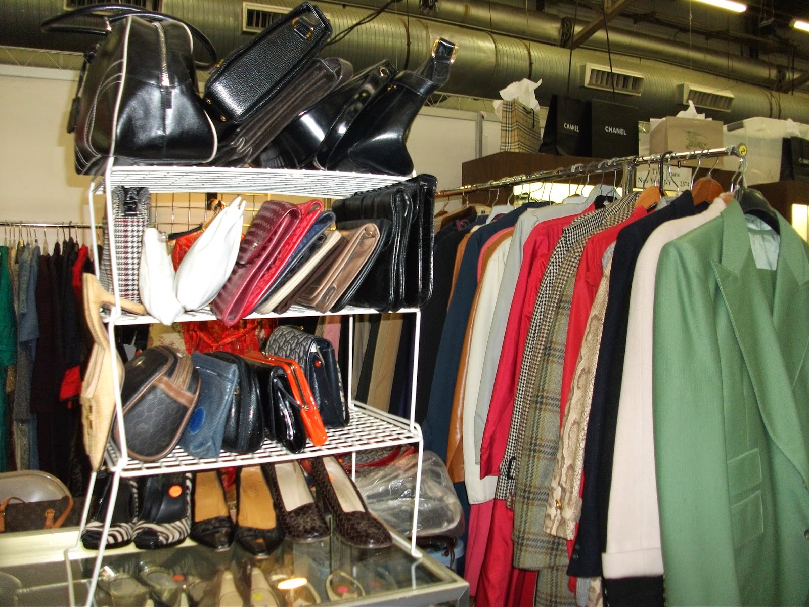 OLD THINGS ARE NEW VINTAGE & COLLECTIBLE MARKET PLACE OLD THINGS ARE