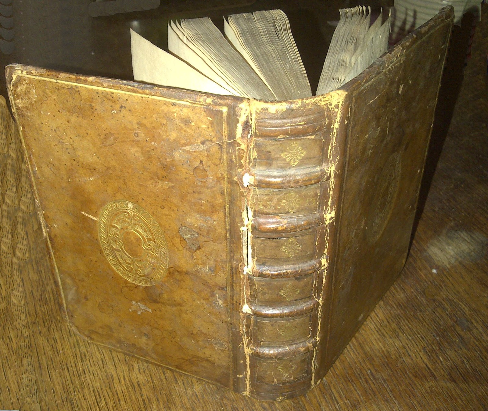 Zoeken boeken: 212 - Op weg naar een incunabel: mijn boek uit 1522