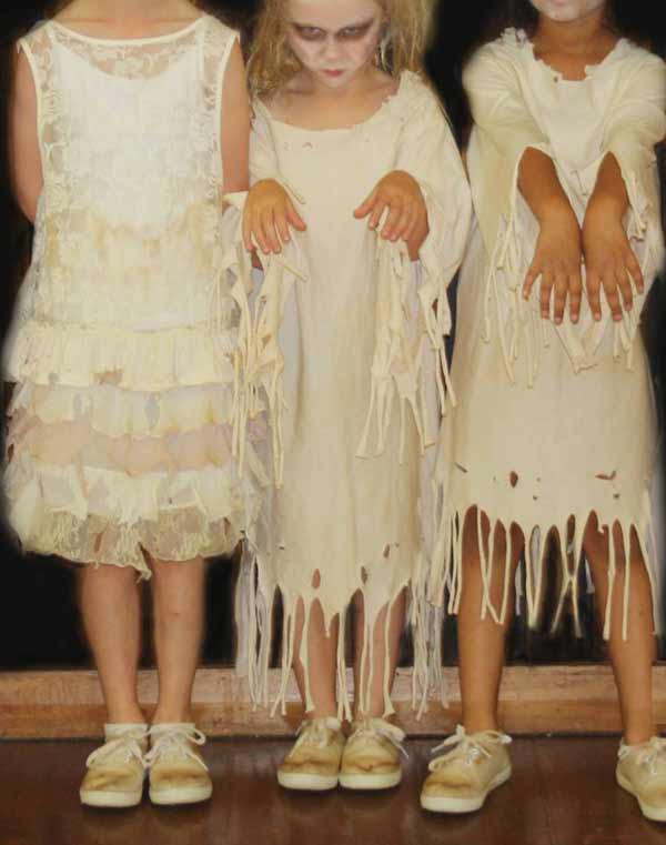 6 Steps to Making the Coolest Undead Zombie Costume HALLOWEEN DIY Now thats Peachy