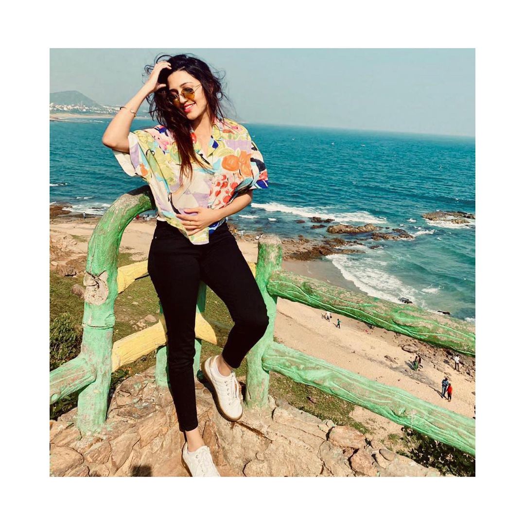 Neha Shetty Indian Actress Wiki Biography Age Height Family Career Awards And Many More 5 feet 6 inches, 1.68 m. neha shetty indian actress wiki