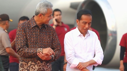 Ganjar: Mahasiswa Boleh Bicara Jokowi King of Lip Service, Ma'ruf King of Silent