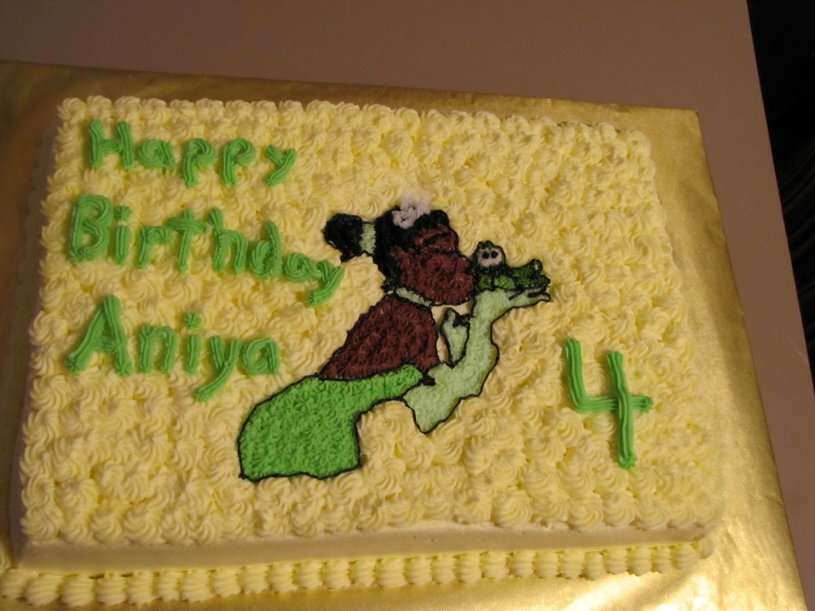 Decorating Tips, Tricks, and Ideas: Frog and the Princess Cake