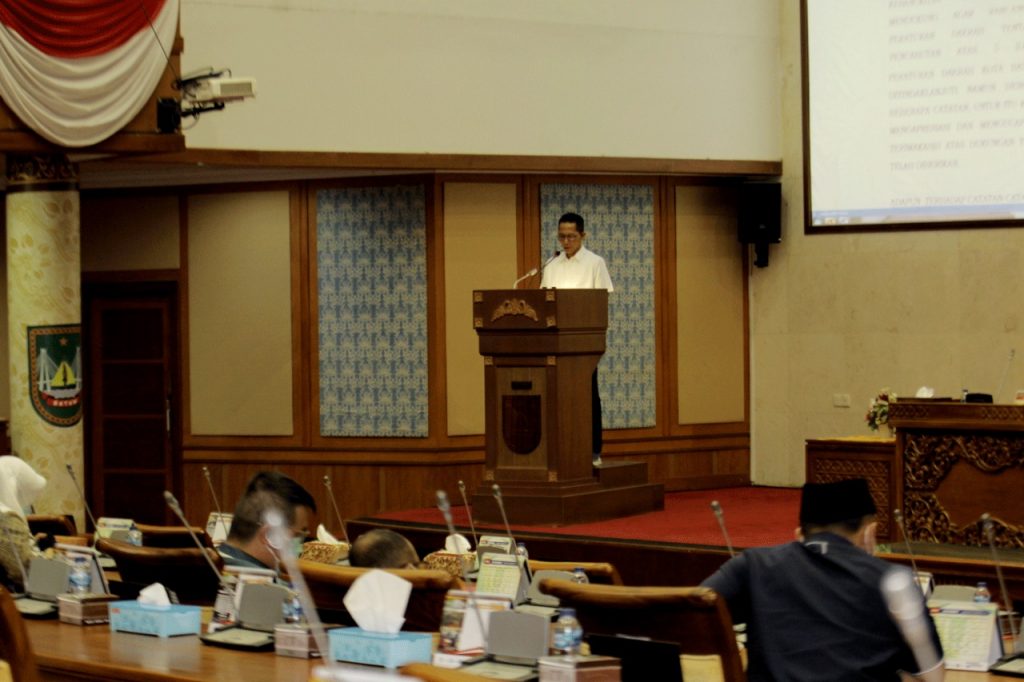 Wakil Walikota batam Sampaikan Jawaban Walikota Atas Pemandangan Umum Fraksi-Fraksi DPRD Kota Batam