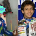 Tukang Service HP Ini Wajahnya Mirip Valentino Rossi!