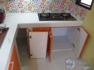 Kitchen Set Dan Rak TV Warna Oranye  - Furniture Semarang