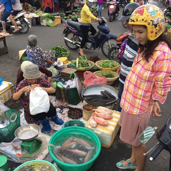 Xom Moi Market