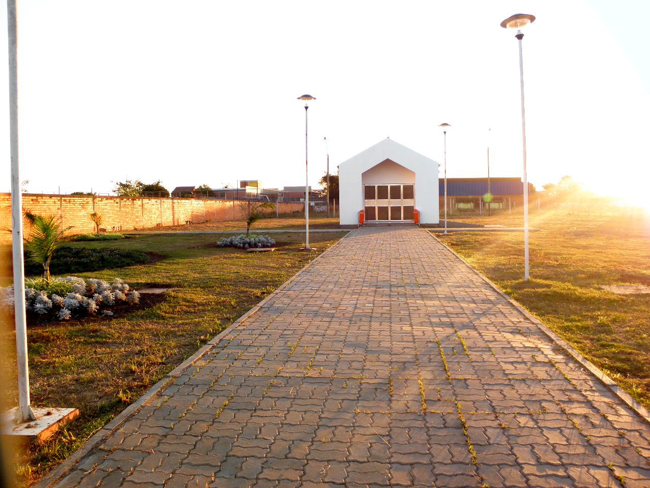 Prof. Julio Ribeiro: Inauguração Capela Mortuária