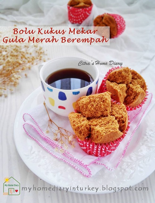 BOLU KUKUS GULA MERAH BEREMPAH / INDONESIAN PALM SUGAR STEAMED CUP CAKE| Çitra's Home Diary. #steamedcake #bolkusmekar #bolukukusmekar #bolukukusgulamerah #resepjajantradisional #indonesiansnack #indonesianfoodrecipe #steamedcake #palmsugar #palmsugarcake #snack