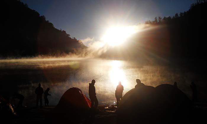 Keindahan Ranu Kumbolo Keindahan Ranu Kumbolo