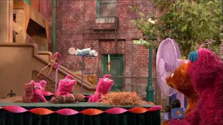 Telly, Baby Bear. Three Little Pigs want to find the best material for their build of house. Sesame Street Episode 4320 Fairy Tale Science Fair season 43