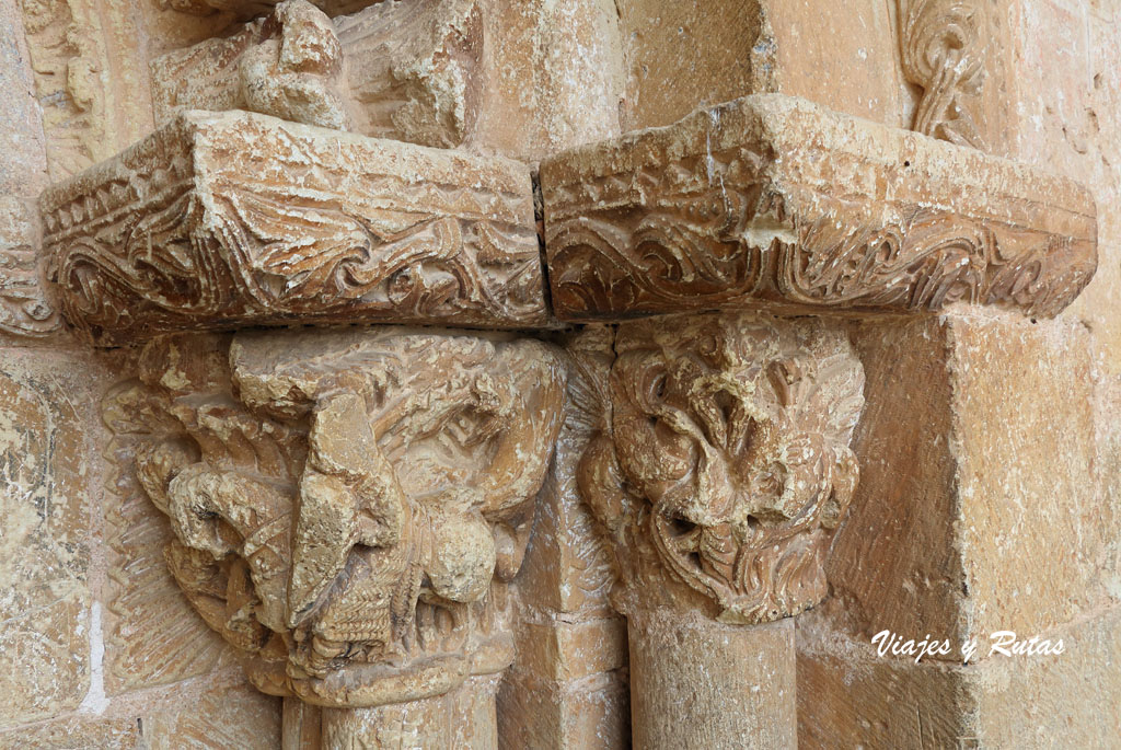 Portada de la Iglesia de la Asunción, Perazancas