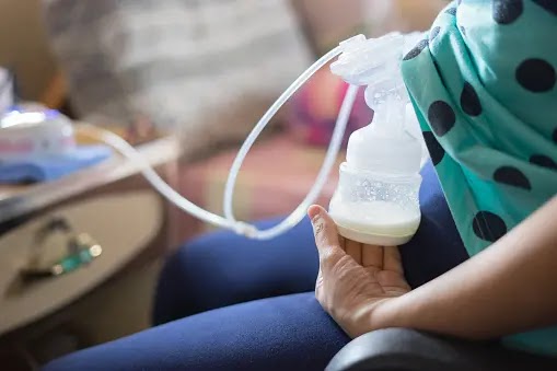 10%2Bthings%2Byou%2Bdidn%2527t%2Bknow%2Babout%2Busing%2Ba%2Bbreast%2Bmilk%2Bpump 10 things you didn't know about using a breast milk pump medela