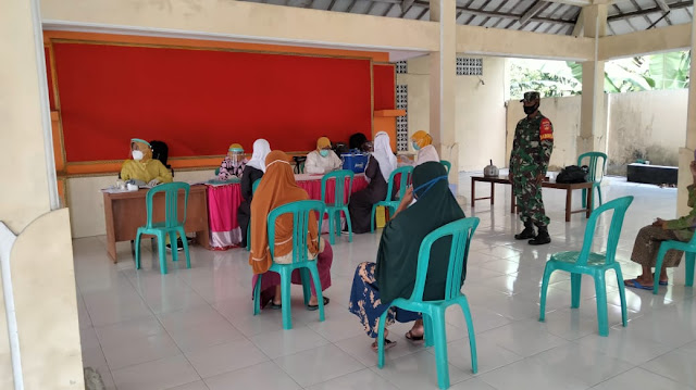 Babinsa Pantau Vaksinasi Tahap Dua Warga Desa Nganti Babinsa Pantau Vaksinasi Tahap Dua Warga Desa Nganti