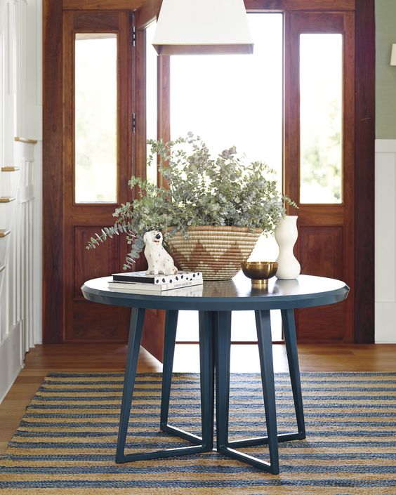 HALL DE ENTRADA E MESA REDONDA