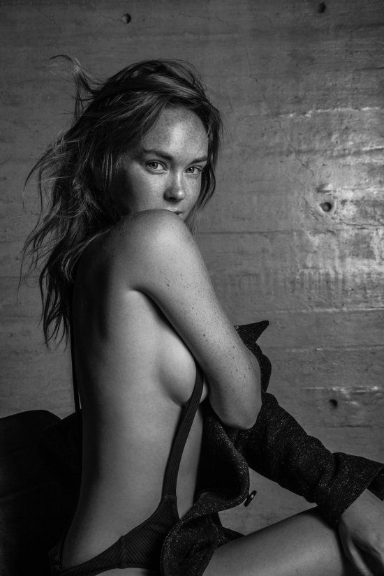 Kristen Kerr mulher modelo ruiva Omar Coria fotografia fashion ensaio sensual In The Raw