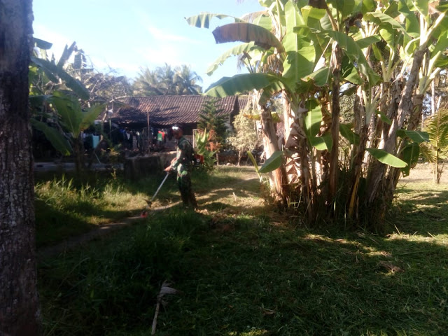 Barak Inap Satgas TMMD Reg 105 Dibersihkan Juga