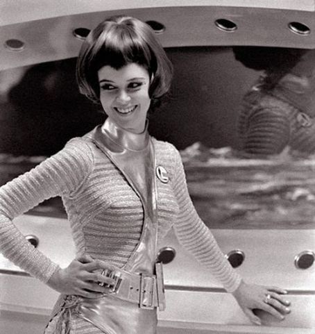 Movie Lovers Reviews Gabrielle Drake As Ufo Lt Gay Ellis